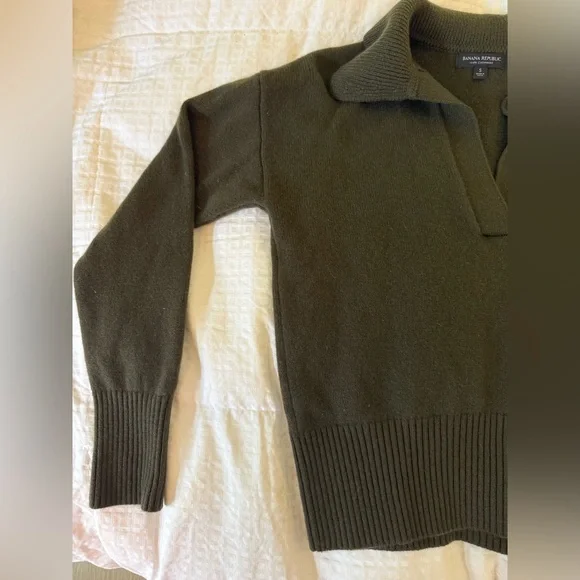 Banana Republic Women's 100%Cashmere Sweater Polo in Military Olive Green - Picture 3 of 14
